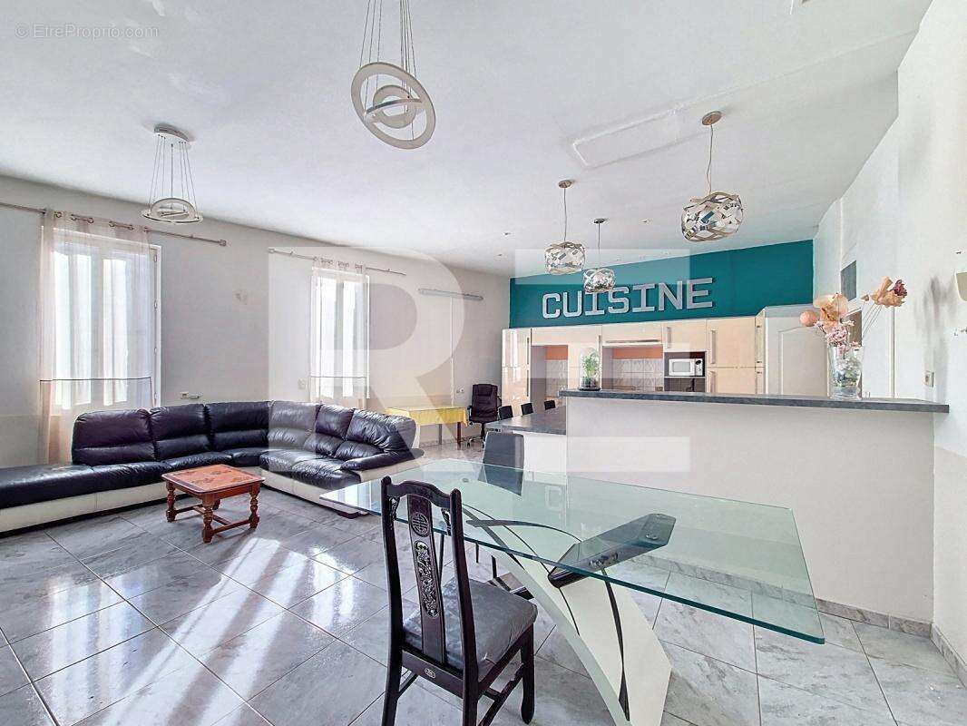 Appartement à LUNEL