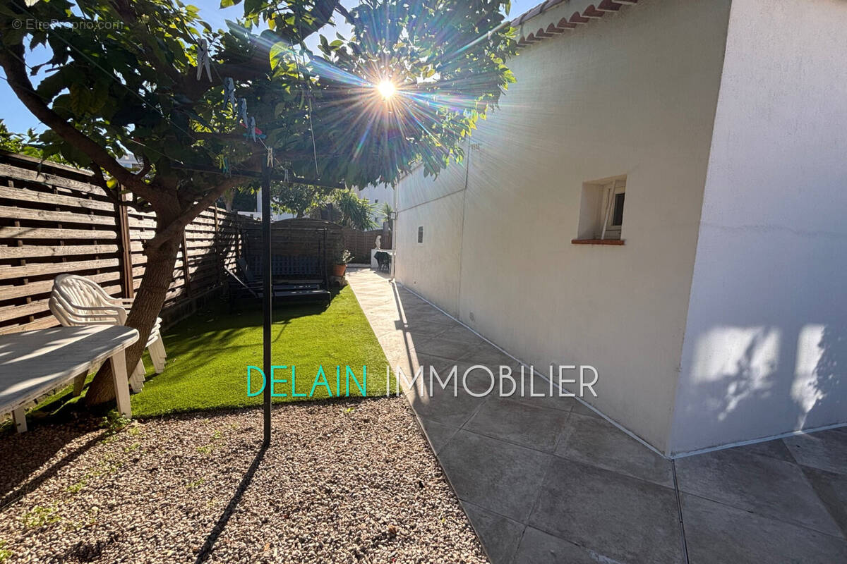 Maison à SAINT-LAURENT-DU-VAR