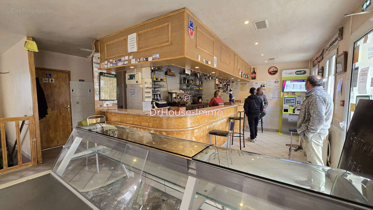 Commerce 260 m² à vendre à Boissy-Saint-Leger (94470) - photo 2
