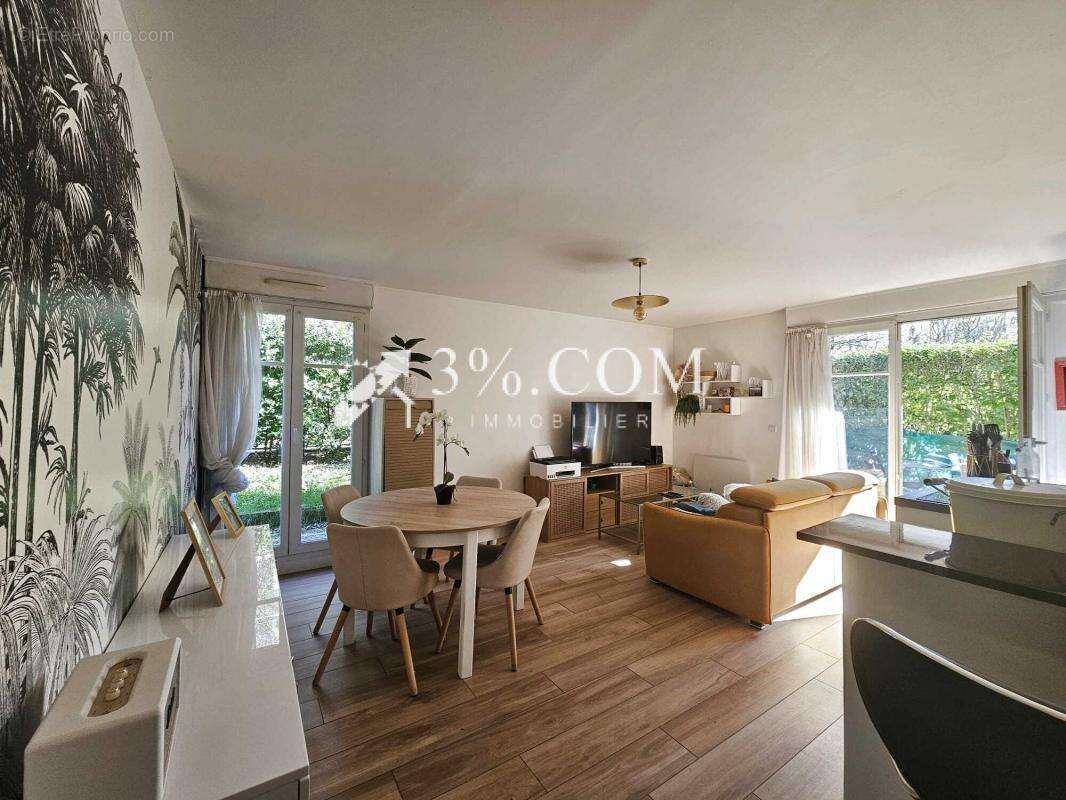 Appartement à LE PLESSIS-TREVISE