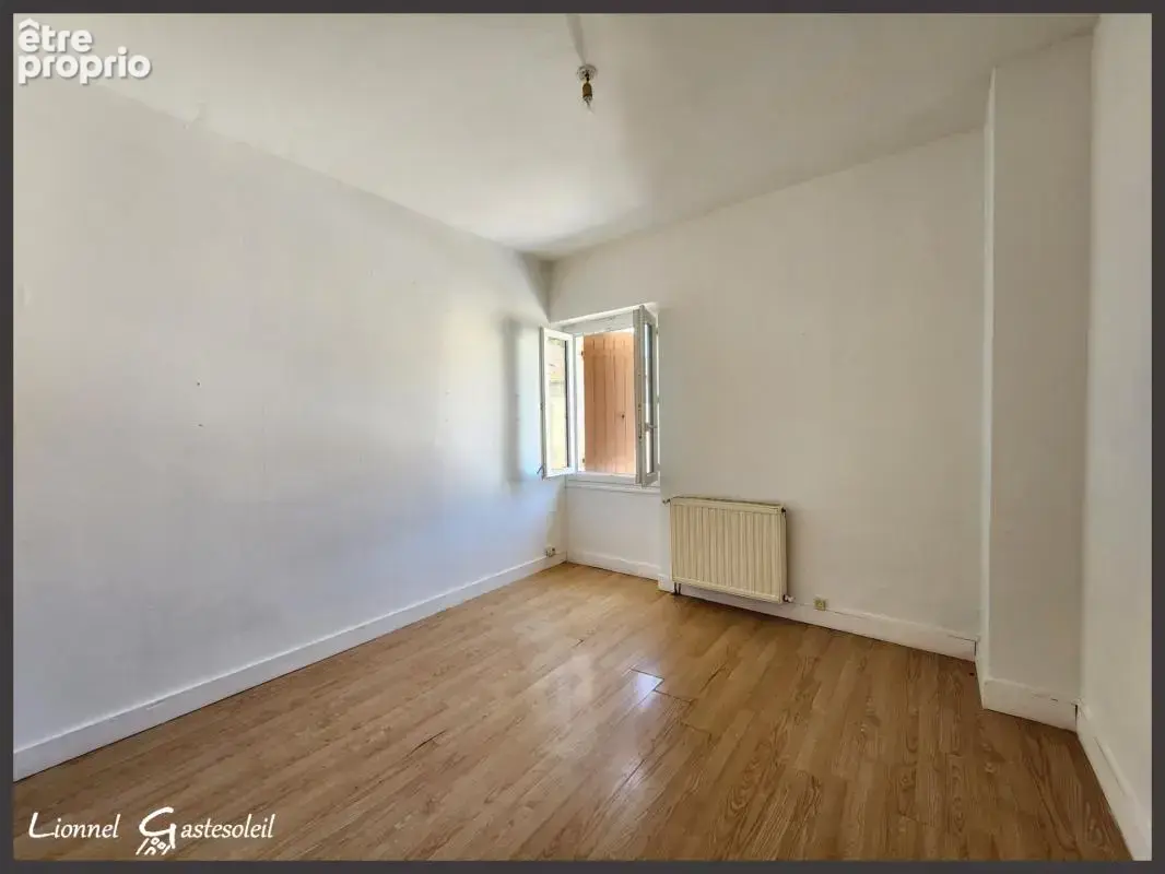 Maison à vendre 4 chambres avec jardin, parking sur la commune de Pineuilh proche de Sainte Foy la Grande (33) - photo 12