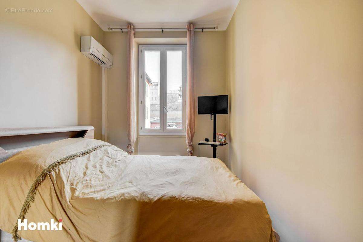 Appartement à MARSEILLE-7E