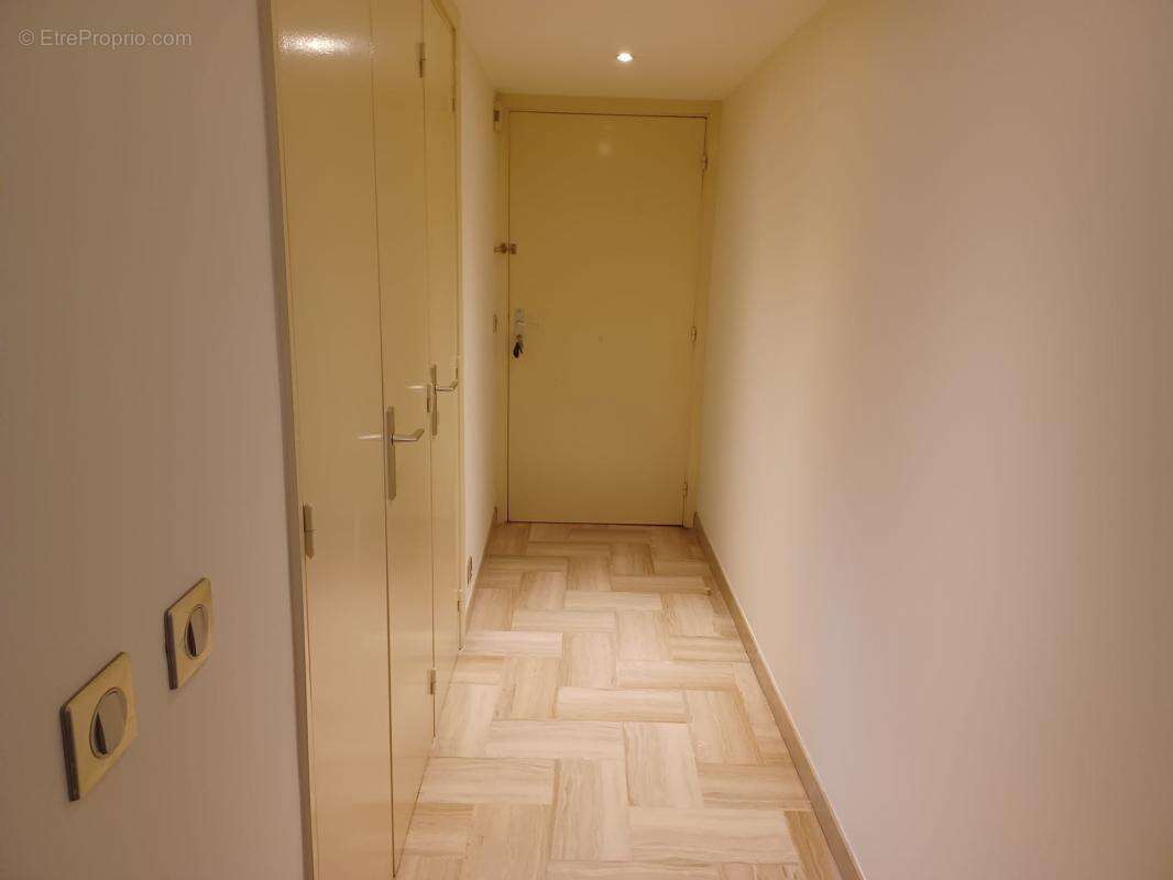 Appartement à MANDELIEU-LA-NAPOULE