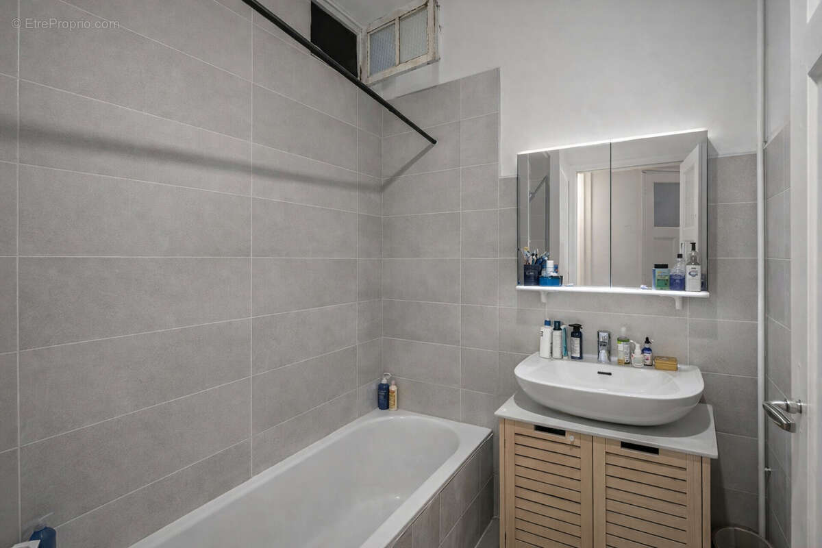 Appartement à PARIS-15E