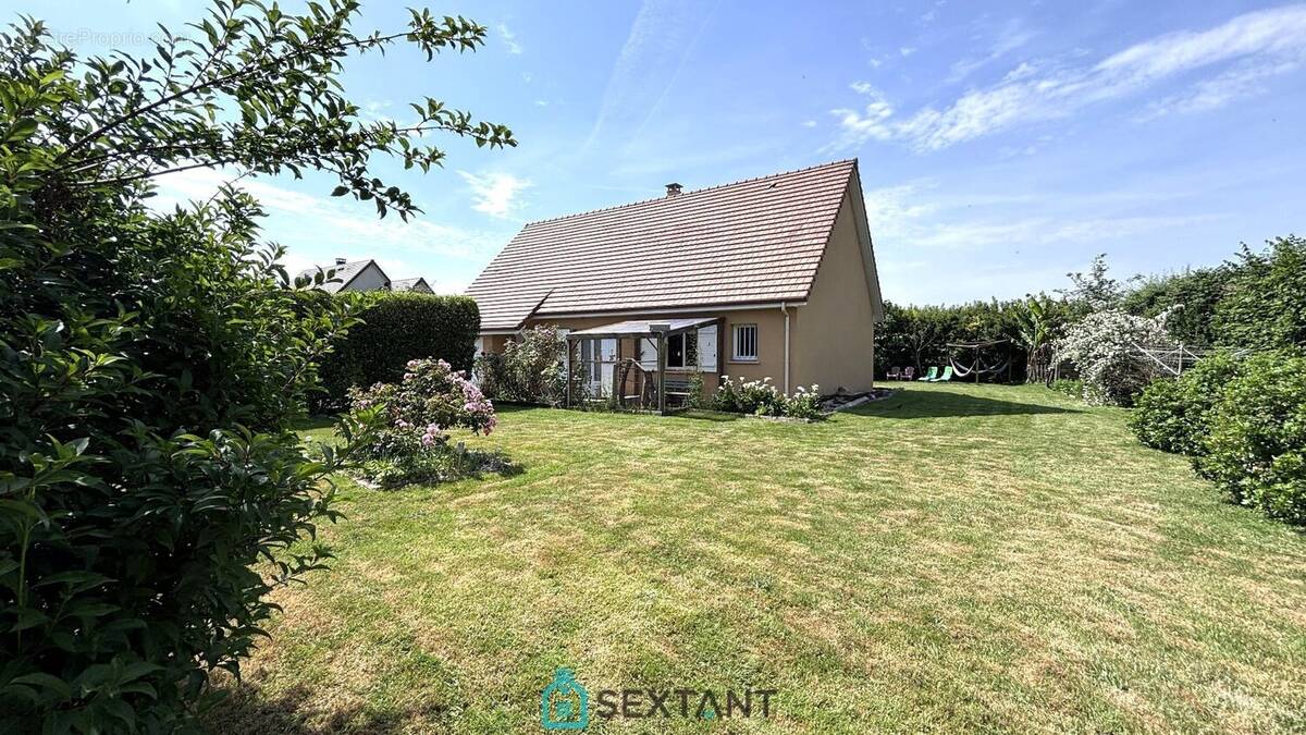 Maison familiale contemporaine de 155 m² sur 1 200 m² de terrain - photo 1