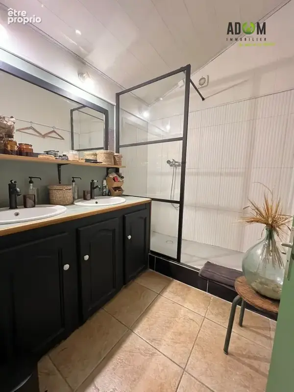 Maison 110 m² à Saint-Louis  - photo 8