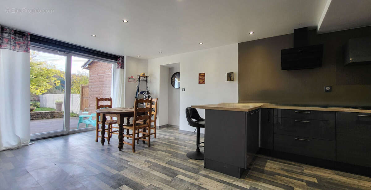 Maison à SAINT-AMOUR