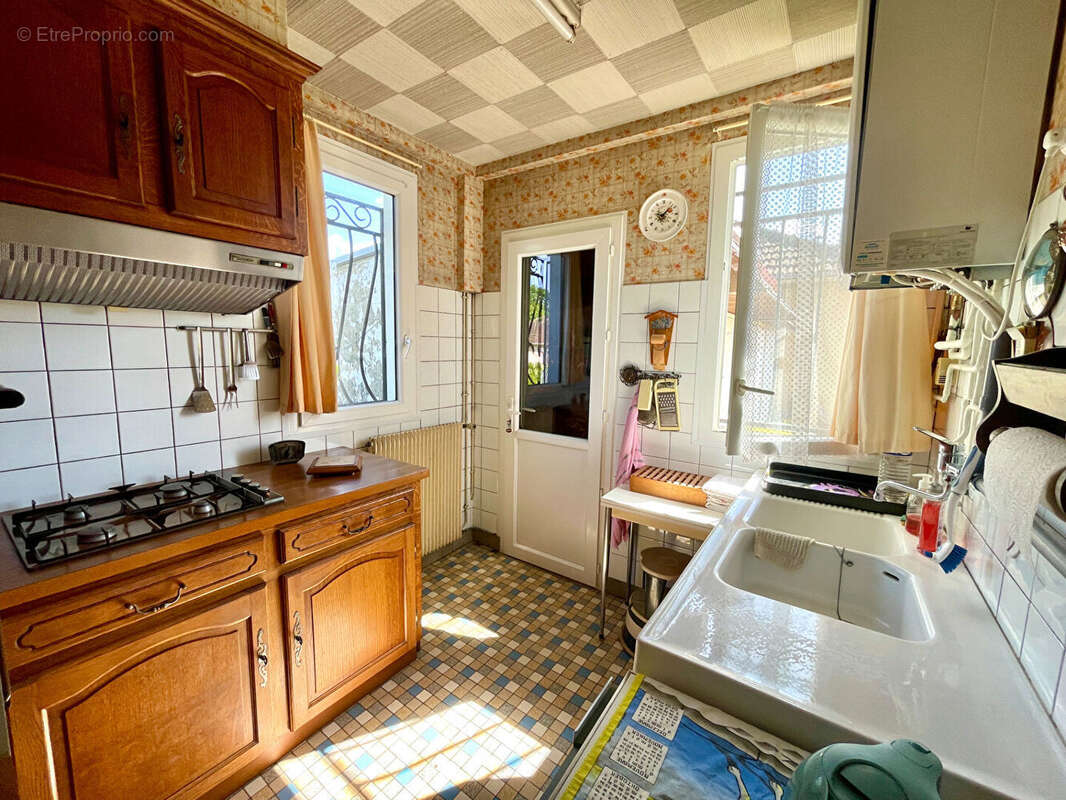 Maison à CORMELLES-LE-ROYAL
