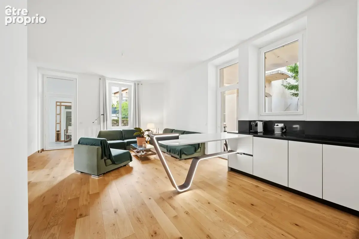 Cannes - Appartement - 182m² - Patio - Dépendance - Parking - photo 5
