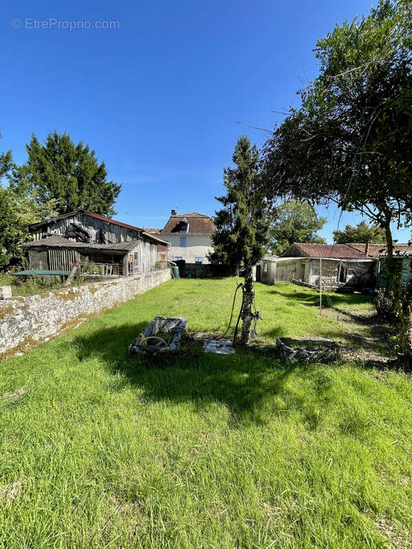 Terrain à PORT-D'ENVAUX