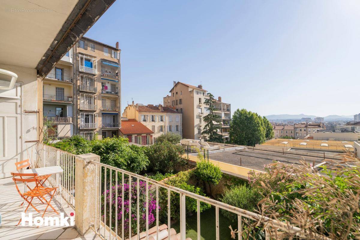 Appartement à MARSEILLE-6E