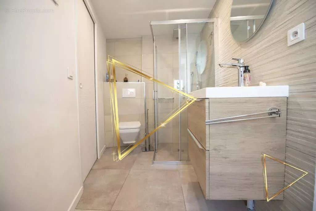 Appartement à PARIS-1E