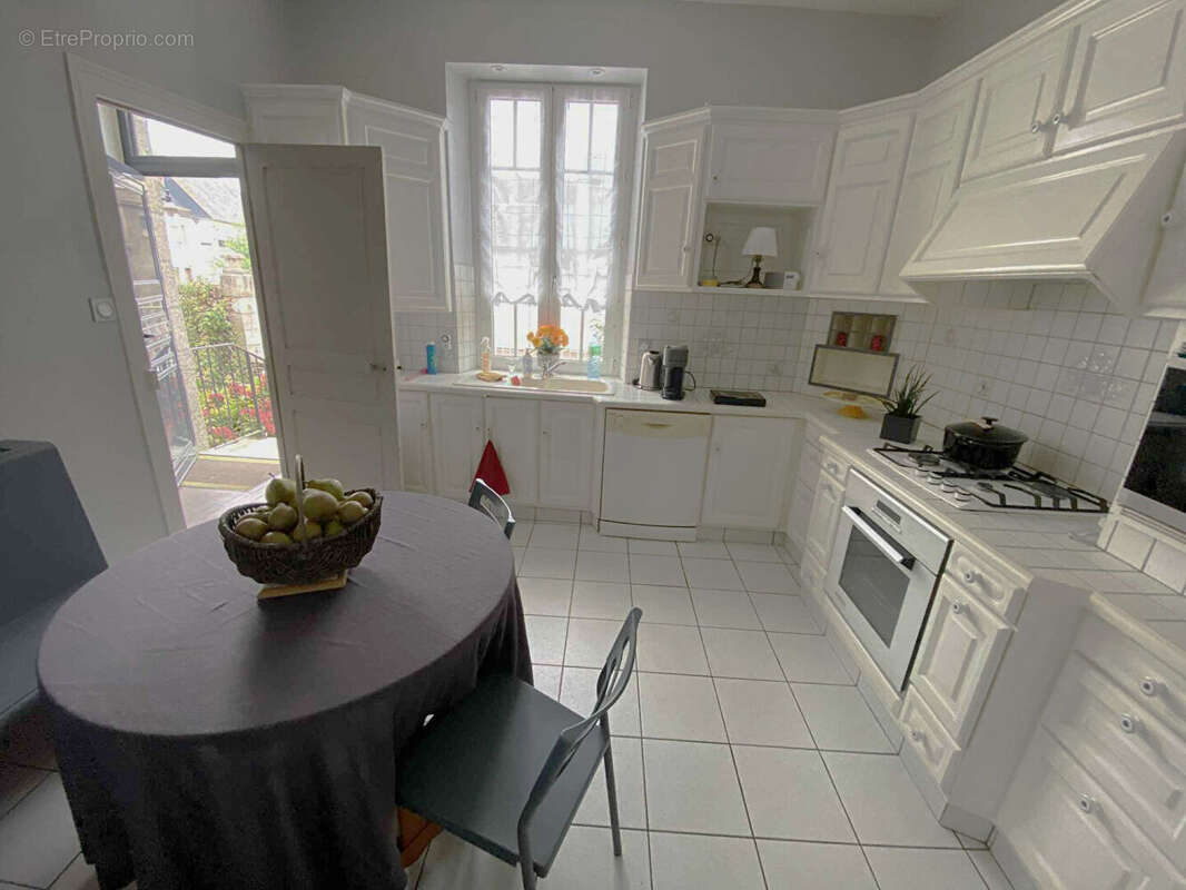 Maison à LOUVIGNE-DU-DESERT