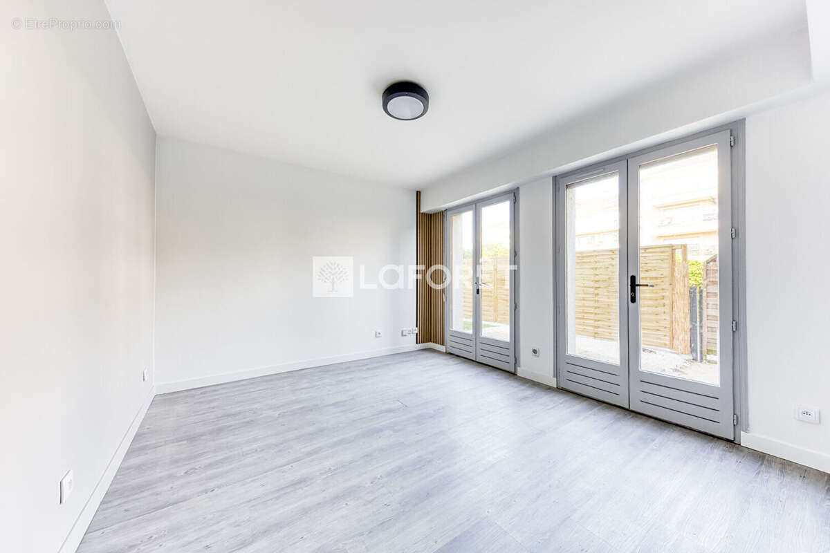 Appartement à PONTAULT-COMBAULT