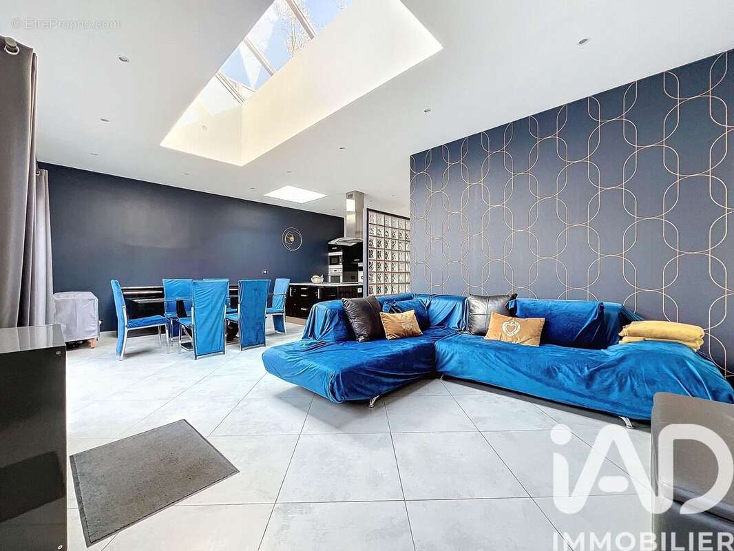 Photo 2 - Maison à RUEIL-MALMAISON