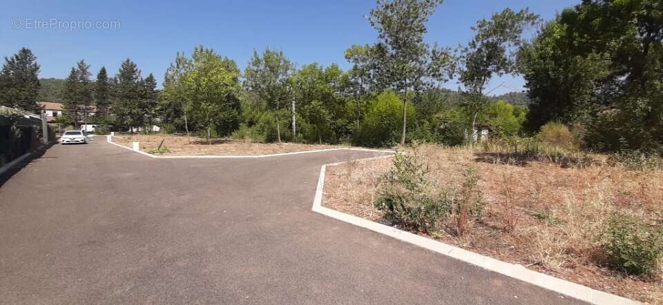 Terrain 300 m² à Le Luc  - photo 2