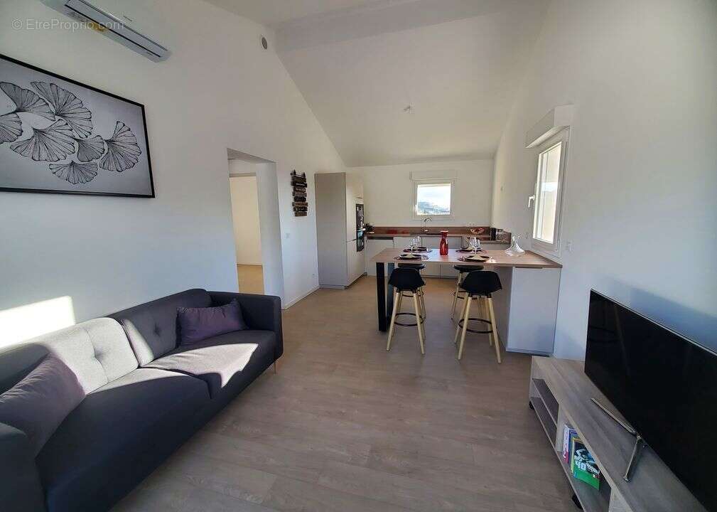 Appartement à ROGNAC