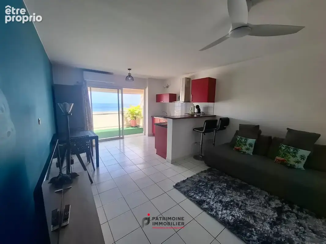 À VENDRE   Appartement avec superbe vue sur la Marina de Rivière-Sens - photo 3