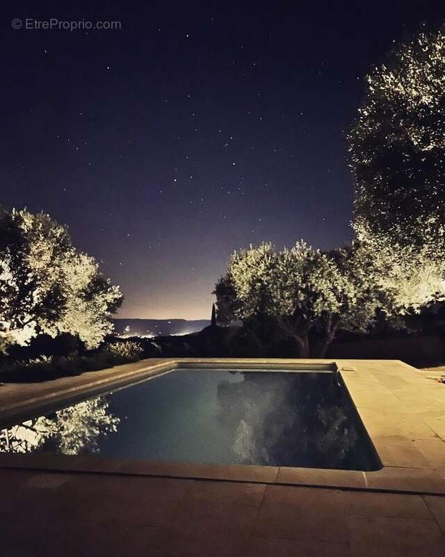 Maison à SAINT-SATURNIN-LES-APT