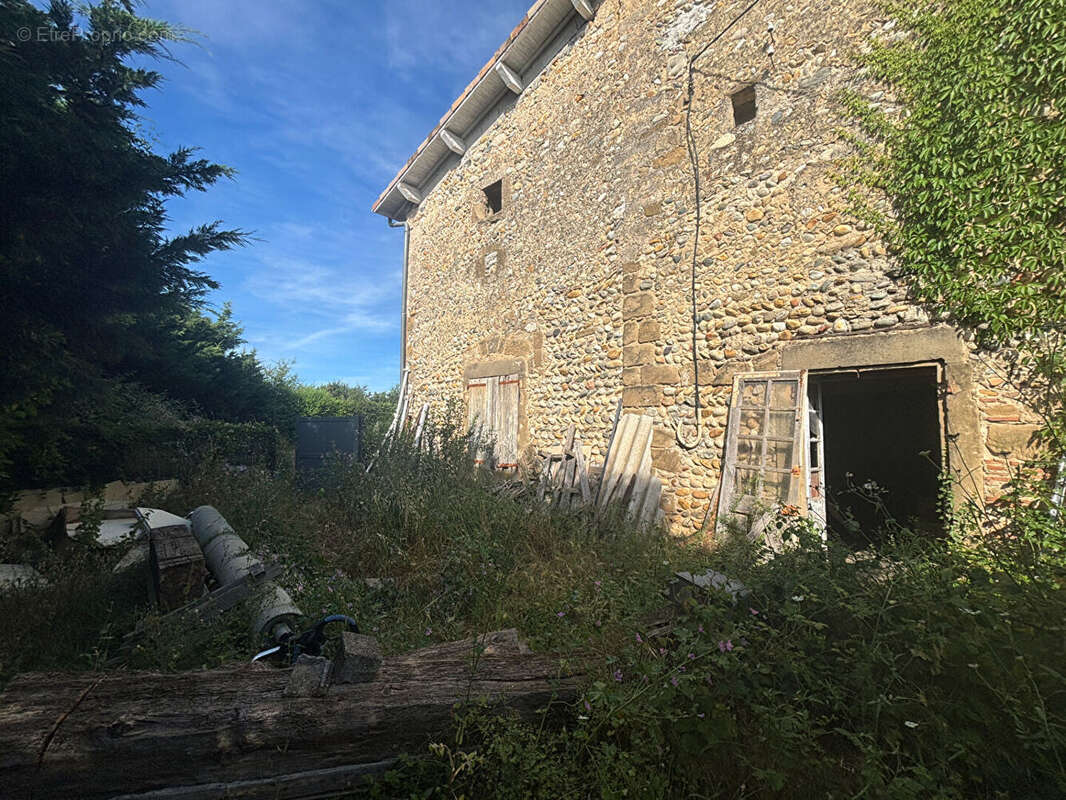 Autre à CHATEAUNEUF-SUR-ISERE