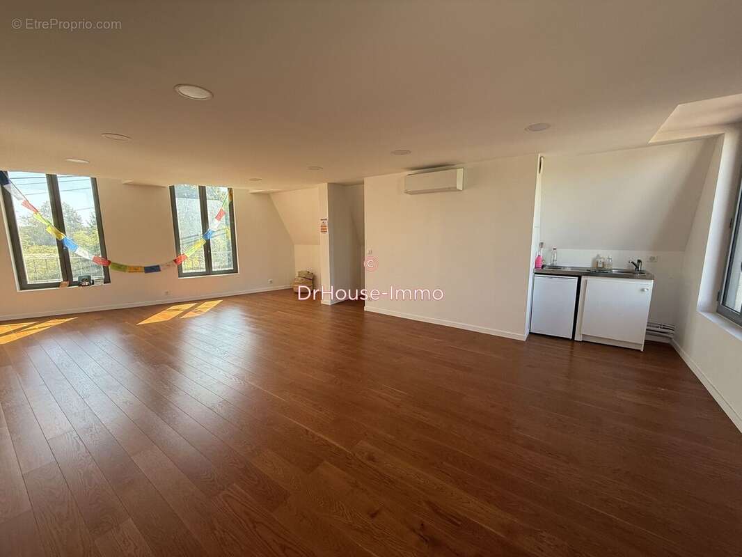 Commerce 124 m² à Grez-Sur-Loing  - photo 5