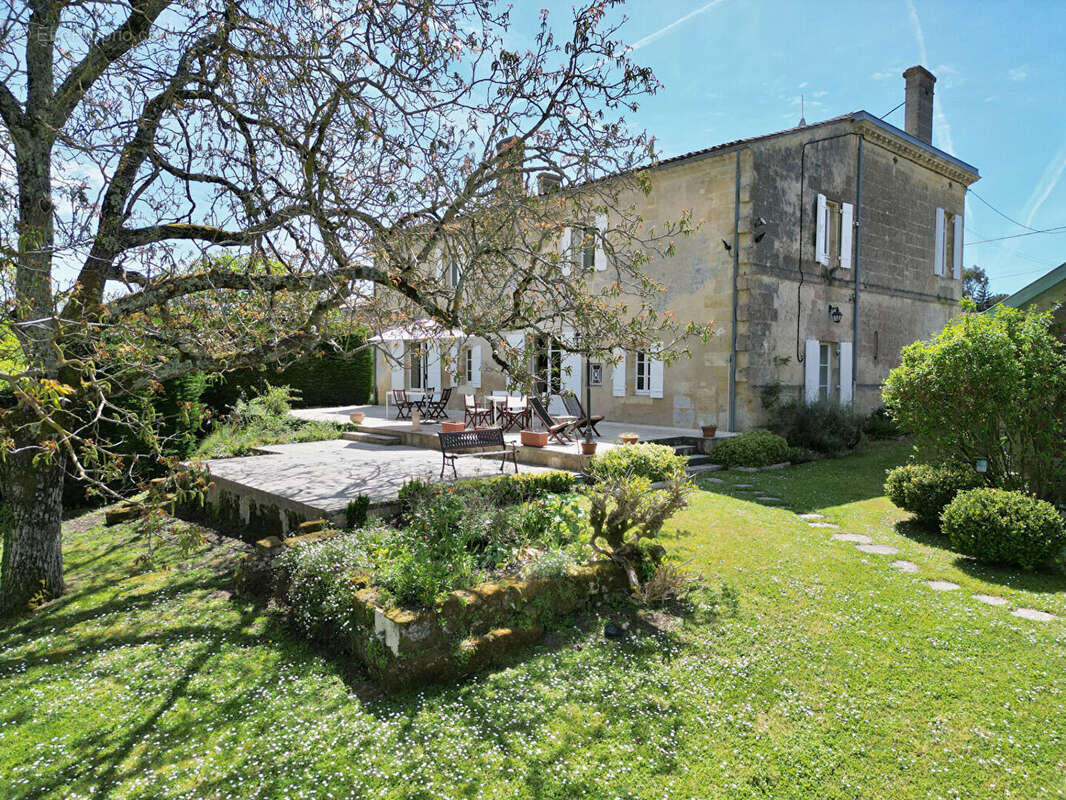 Maison à BLAYE