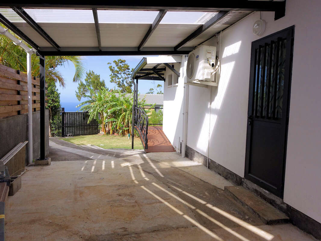 Maison à SAINT-DENIS