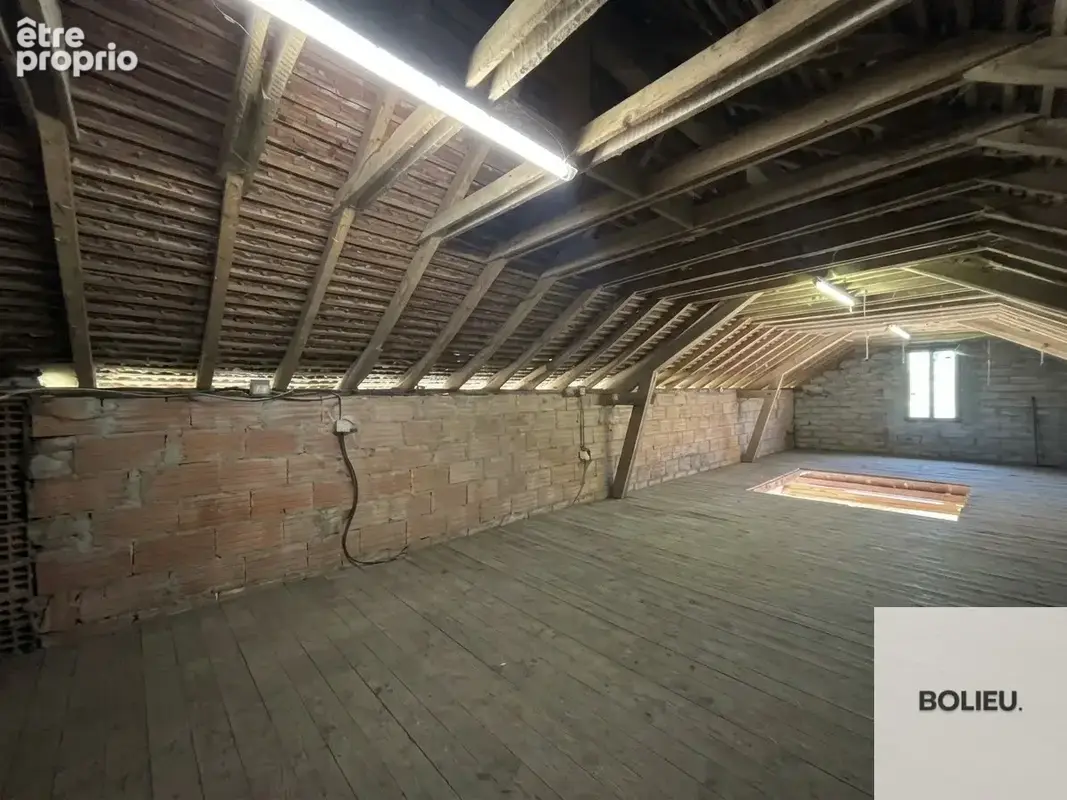 Maison de caractère -  5 chambres, grange et garage - photo 20