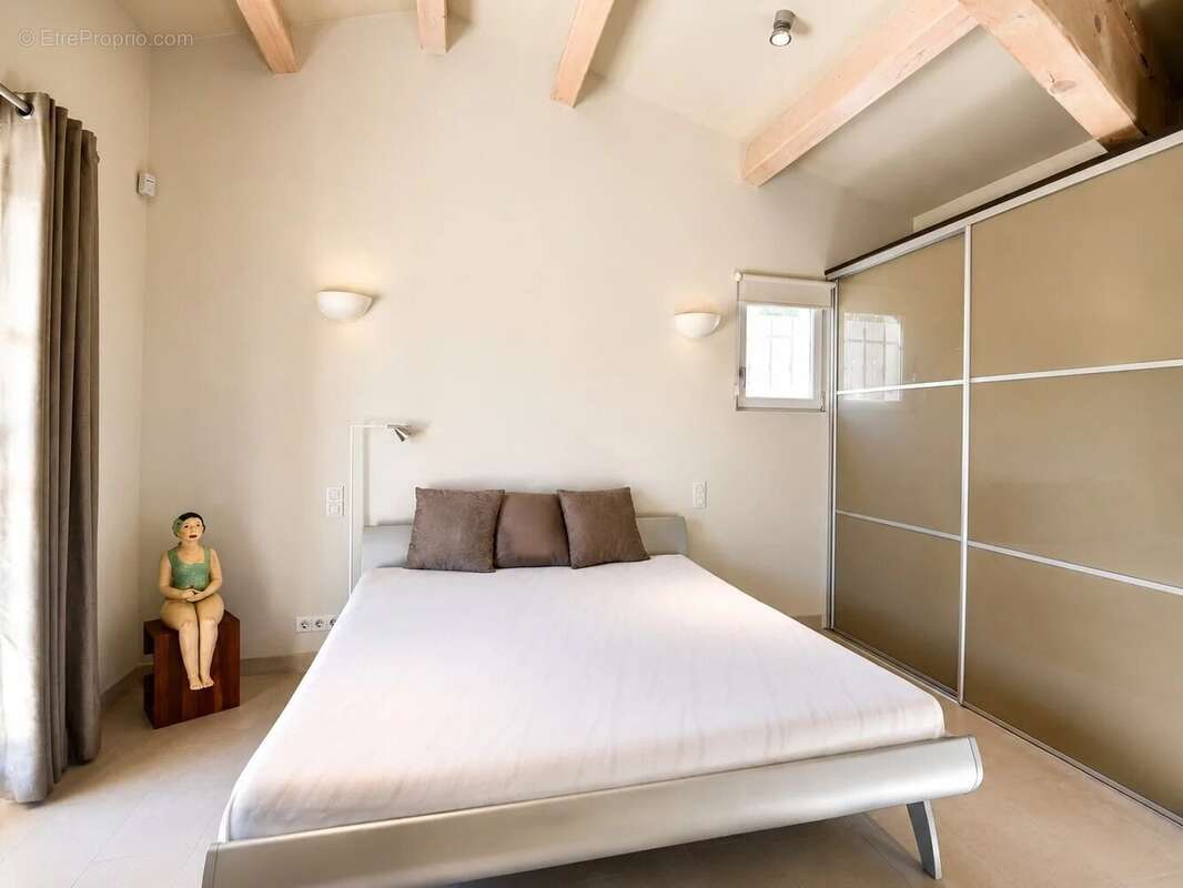 Domaine de terre blanche tourrettes - belle villa de 259 m² terrain 2756 m² - photo 8