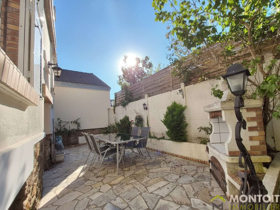 Maison à THIAIS