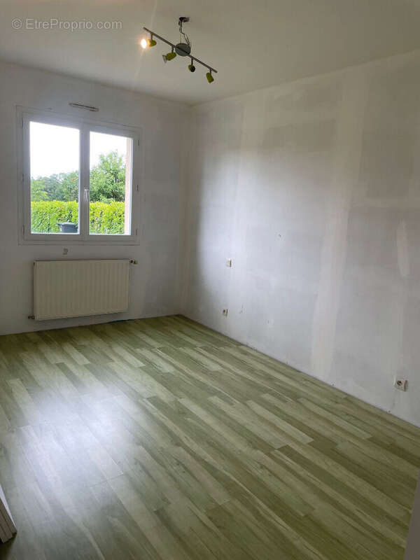 Maison à SAINT-MARS-DU-DESERT