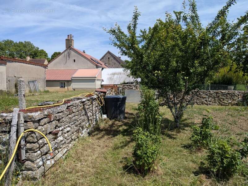 Maison de village de 5 pièces avec dépendances - photo 15