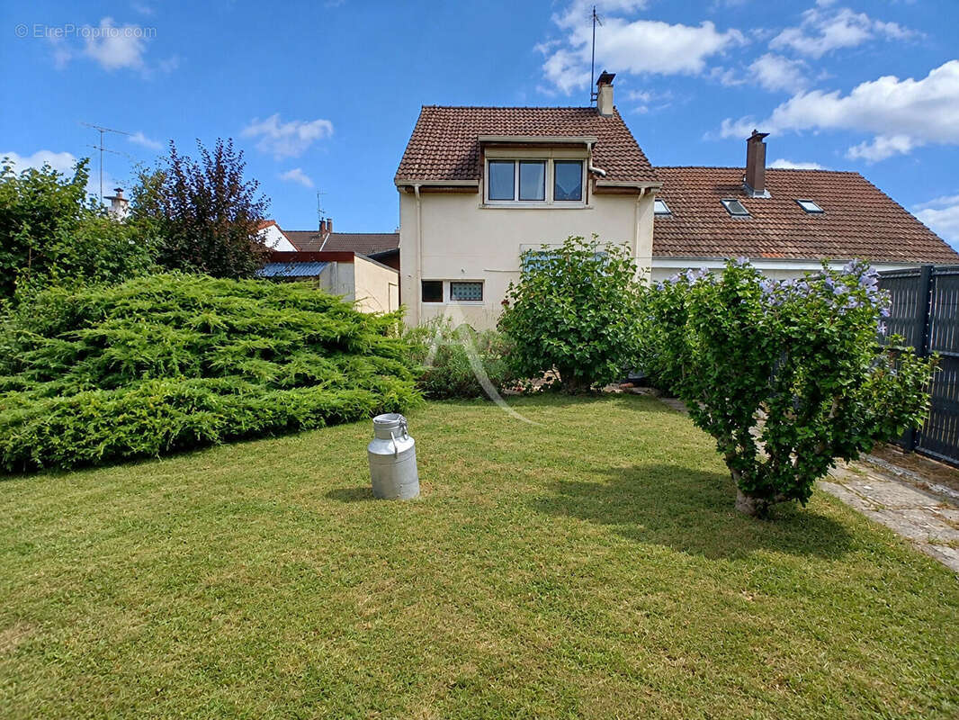 Maison Roissy En Brie 4 pièce(s) - photo 2