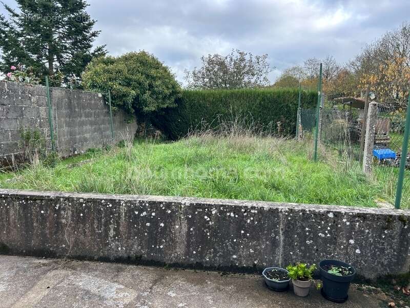 Maison à CHATEAUPONSAC