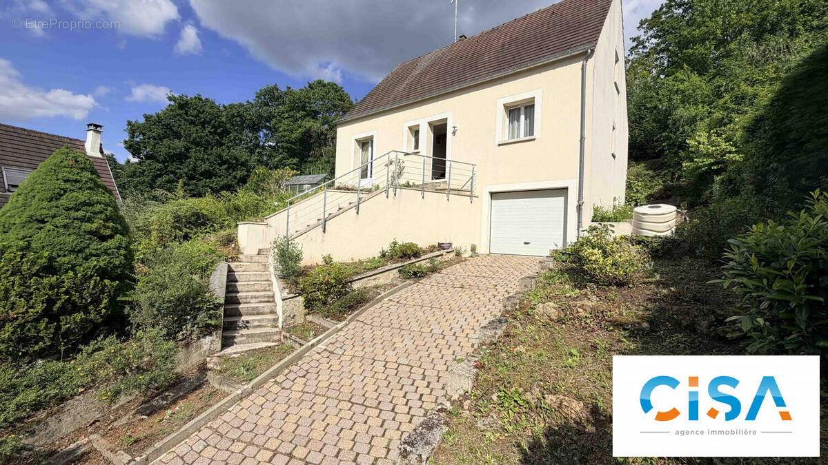 Maison à VERNEUIL-EN-HALATTE