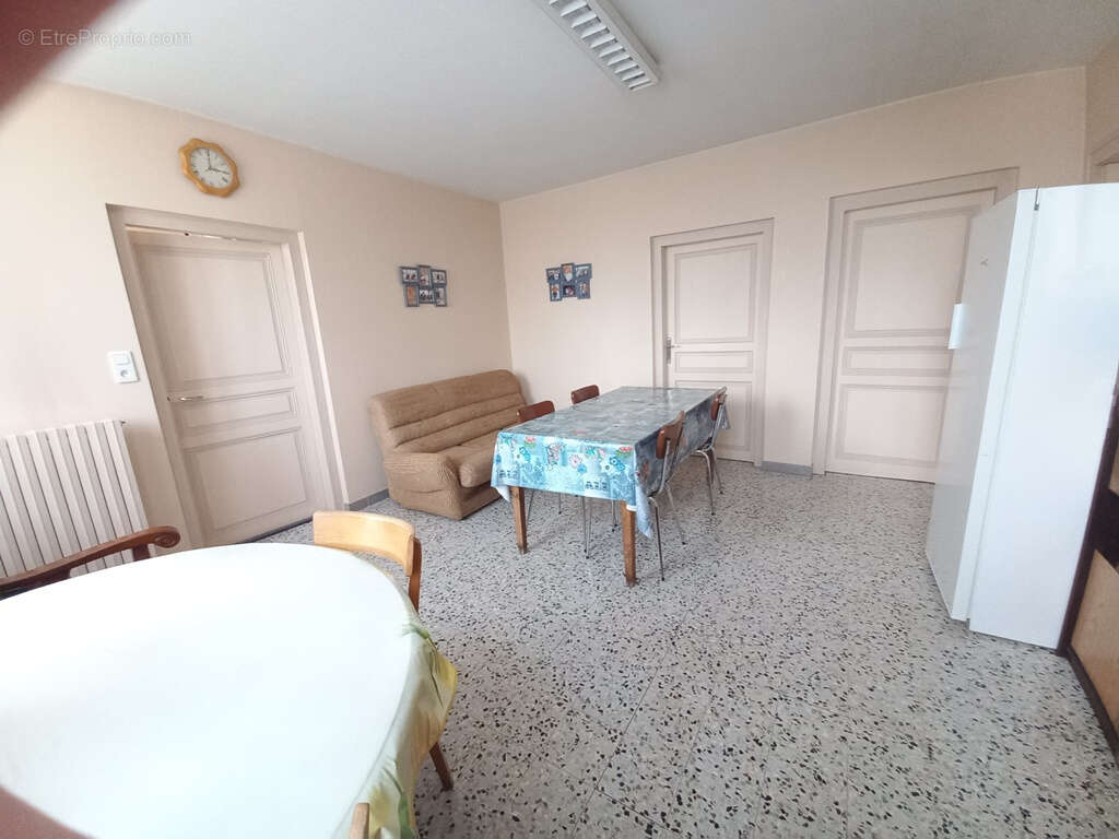 Maison avec dependances - photo 2