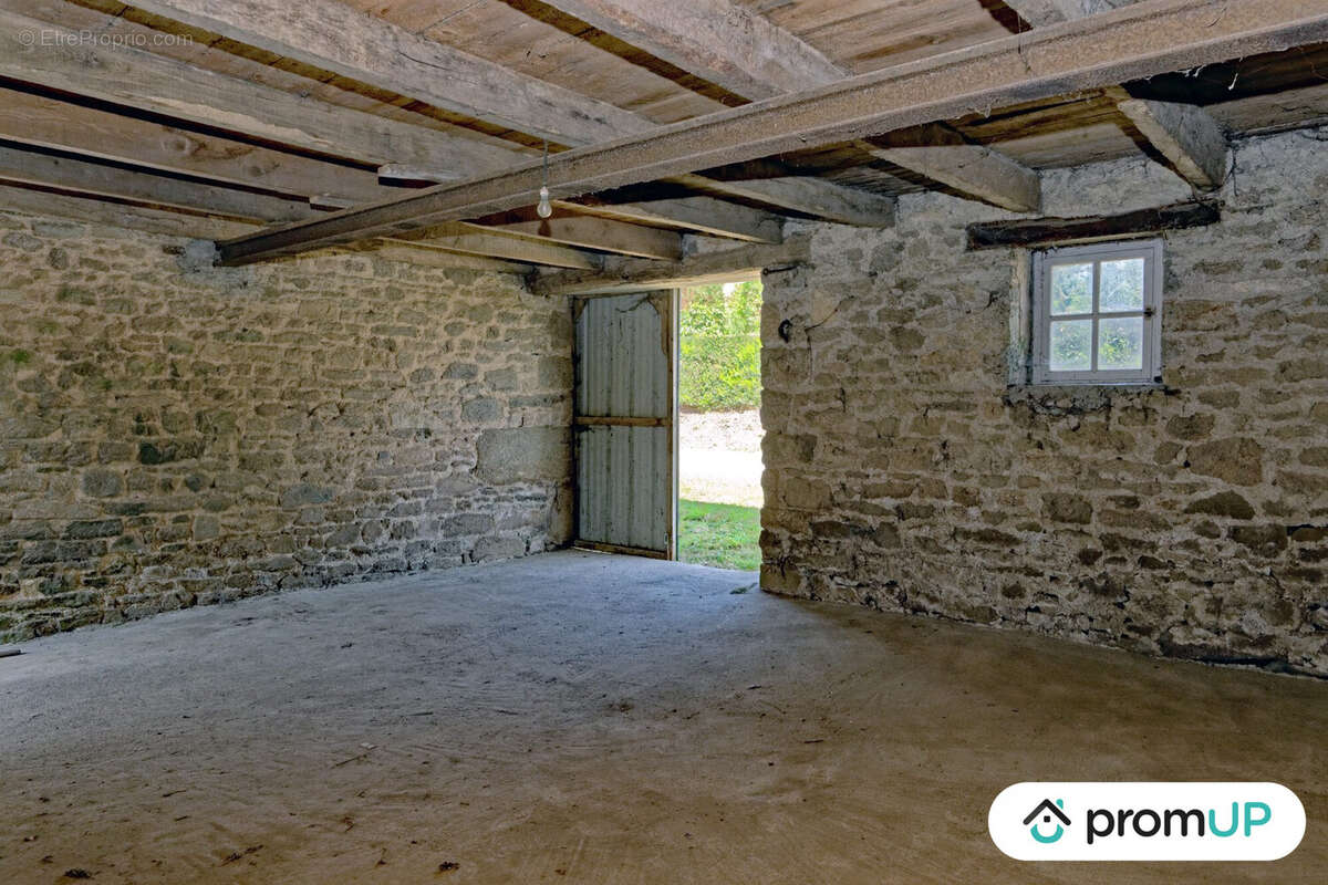 Maison à SAINT-THEGONNEC