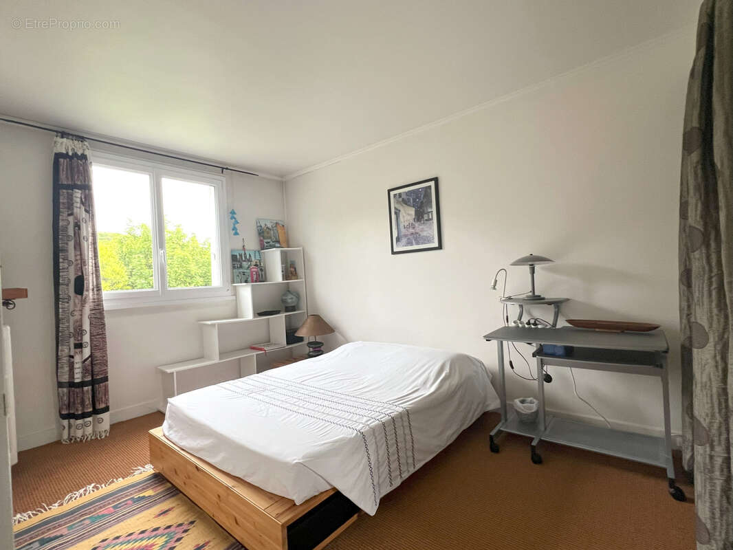 Triel/Seine - Appartement de 82m2 -  4 pièces -  Balcon  - Parking - Cave - - photo 5