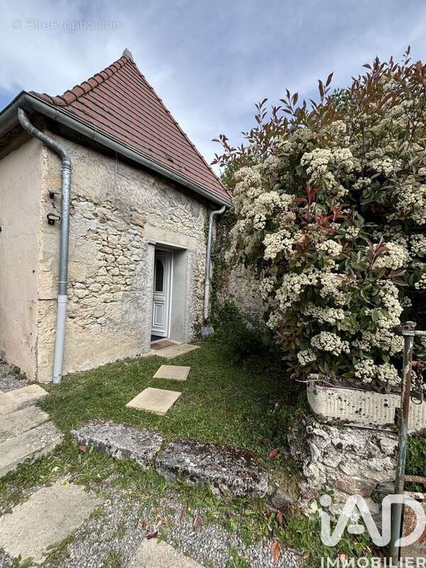 Maison 200 m² à Bransat  - photo 7