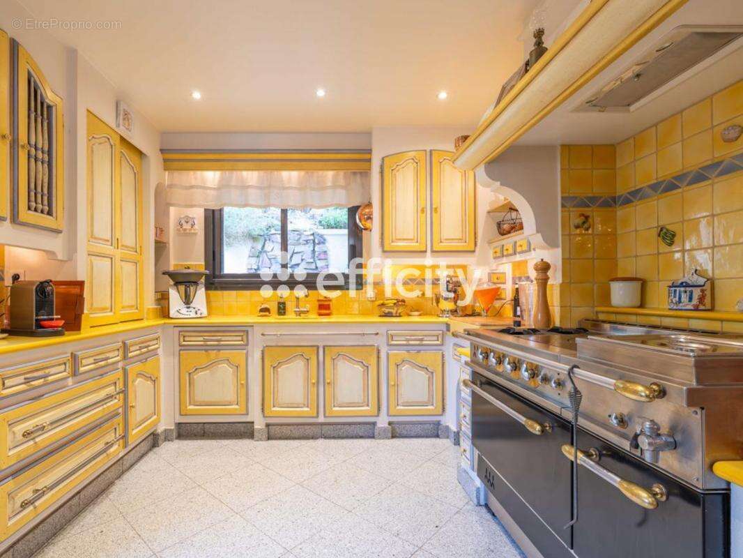 Maison à BRY-SUR-MARNE