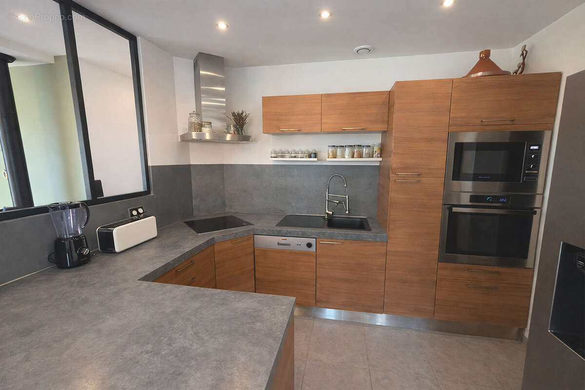 Maison à SAINT-PAUL-TROIS-CHATEAUX