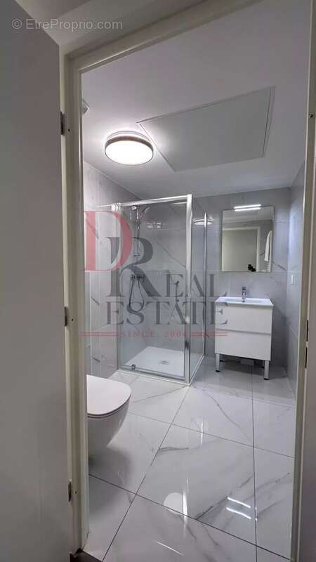 Appartement à ROQUEBRUNE-CAP-MARTIN