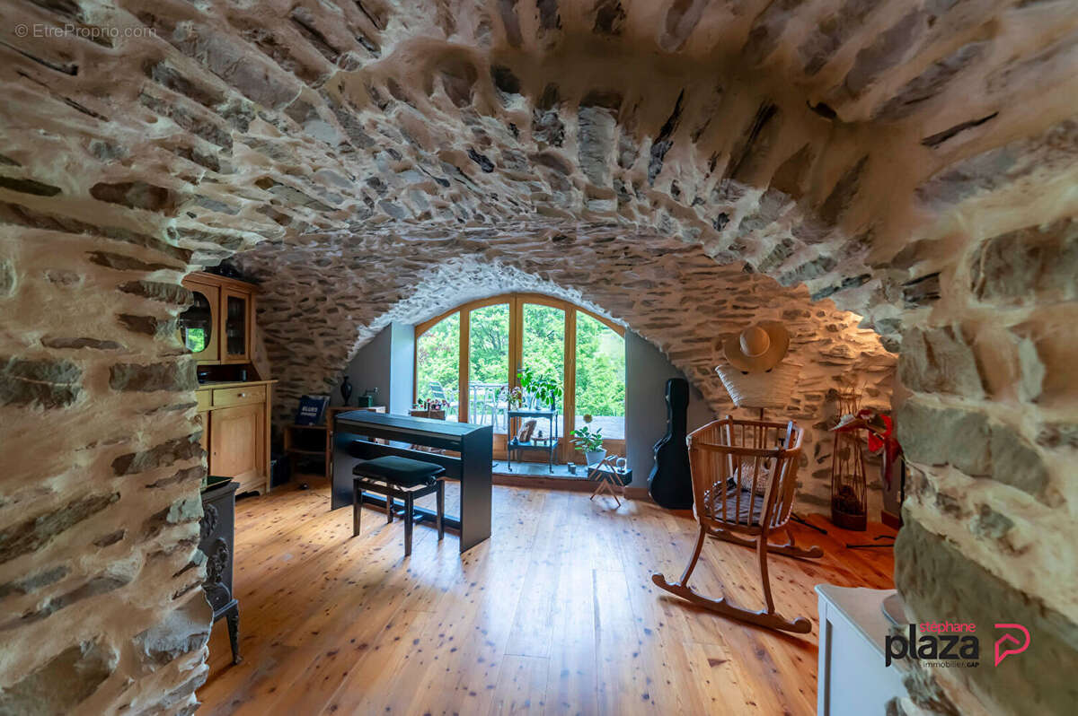 Maison à SAINT-ANDRE-D&#039;EMBRUN