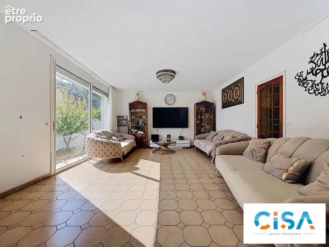 Maison 9 pièces 225 m² à vendre à Verneuil-En-Halatte (60550) - photo 3