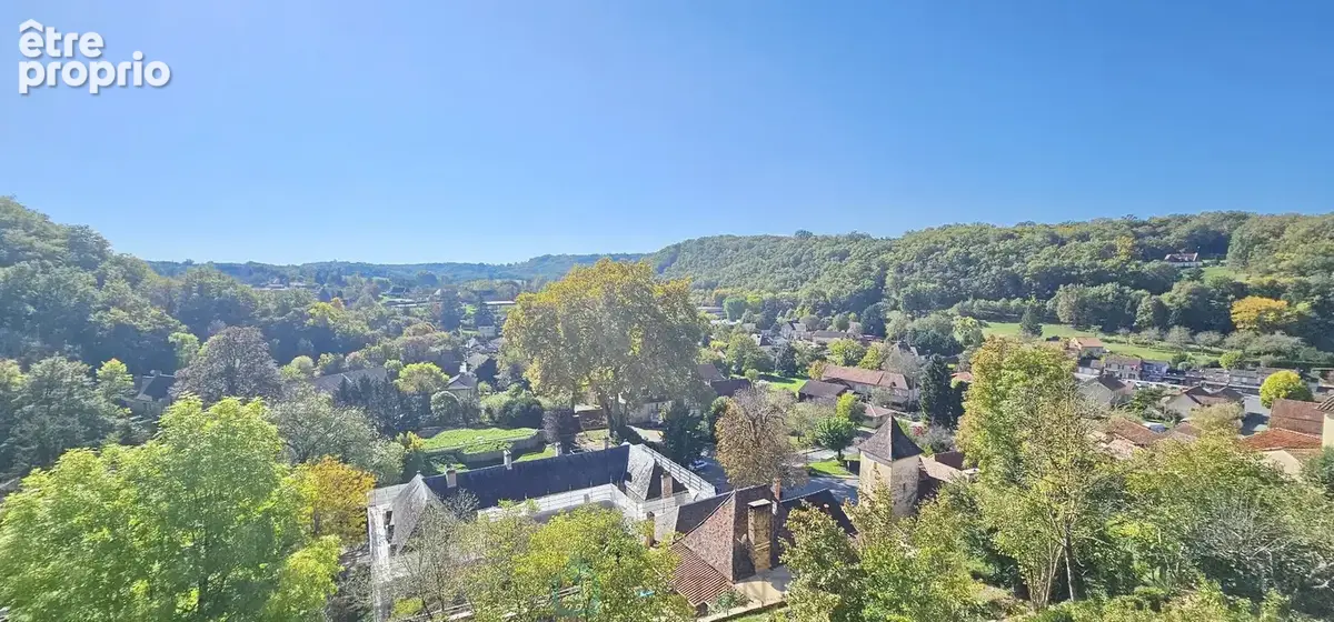 A Domme superbe maison baignée de lumière, au calme en parfait état avec vue. - photo 15