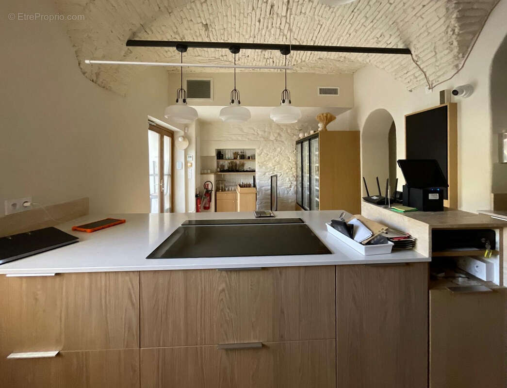 Commerce à SAN-MARTINO-DI-LOTA