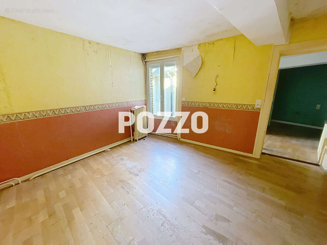 Maison à LE TEILLEUL