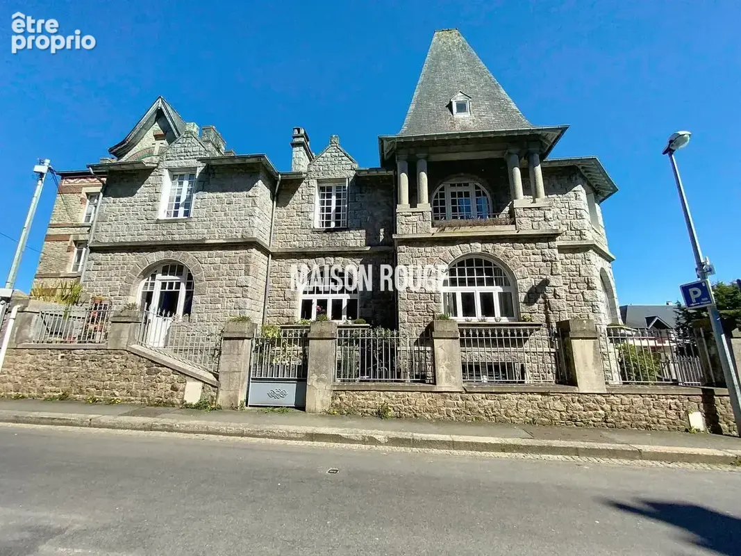 DINAN - Élégante demeure de caractère de 280 m², un art de vivre au coeur d'une cité historique - photo 1