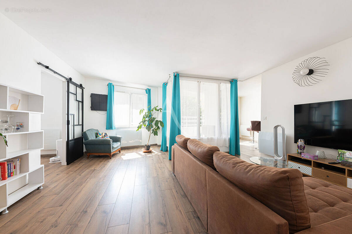 Appartement à TORCY
