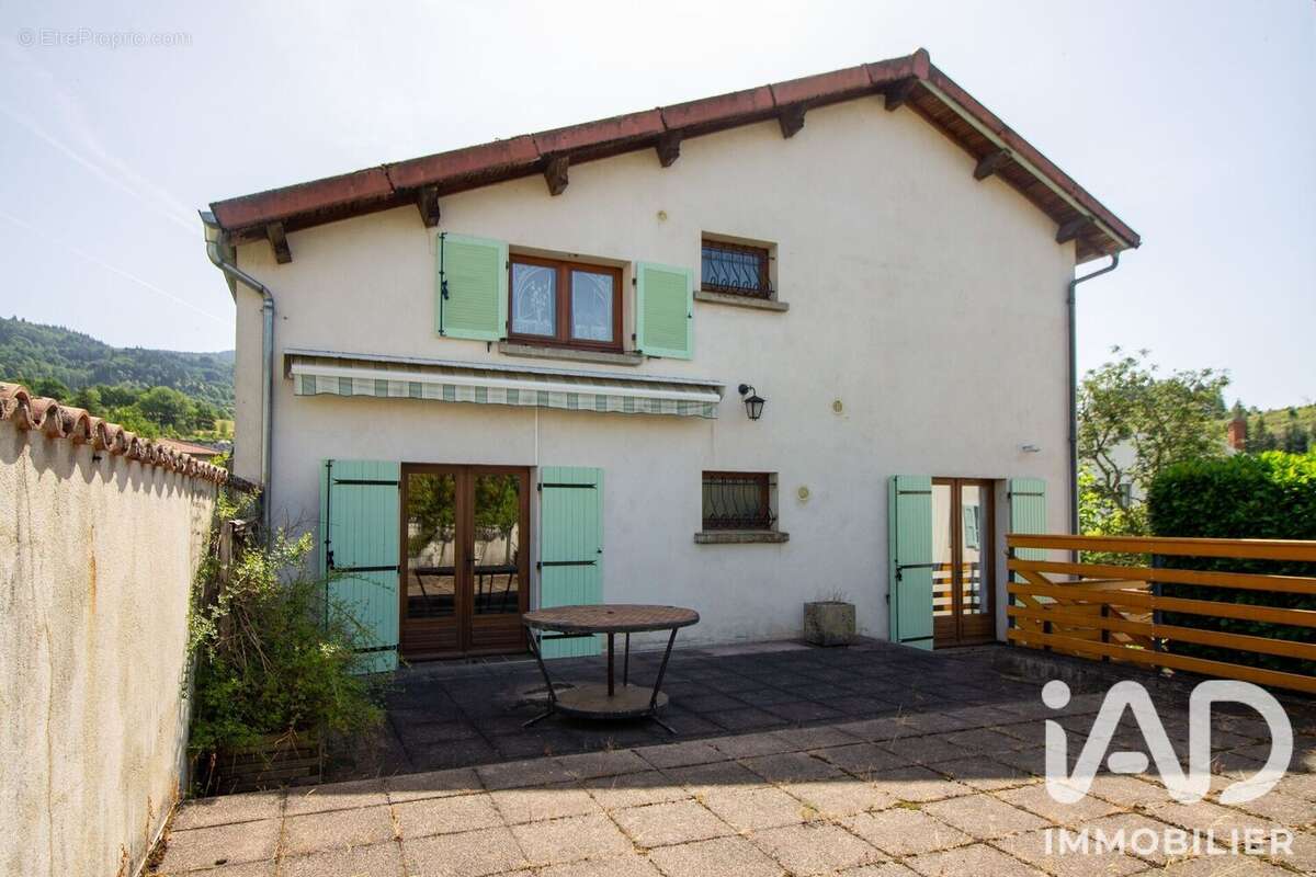 Maison 115 m² à Vertolaye  - photo 2